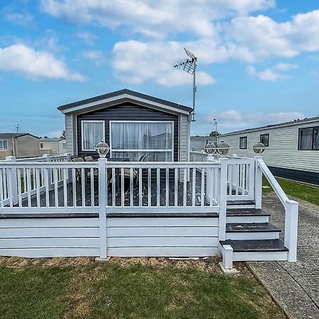 Modern 6 Berth Caravan With Wifi At St Osyth Beach In Essex Ref 28008Pm Clacton-on-Sea Exterior foto